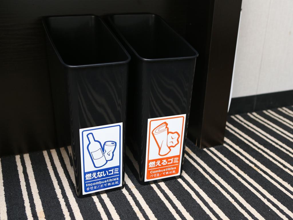 Apa Hotel Tonami Ekimae Buitenkant foto